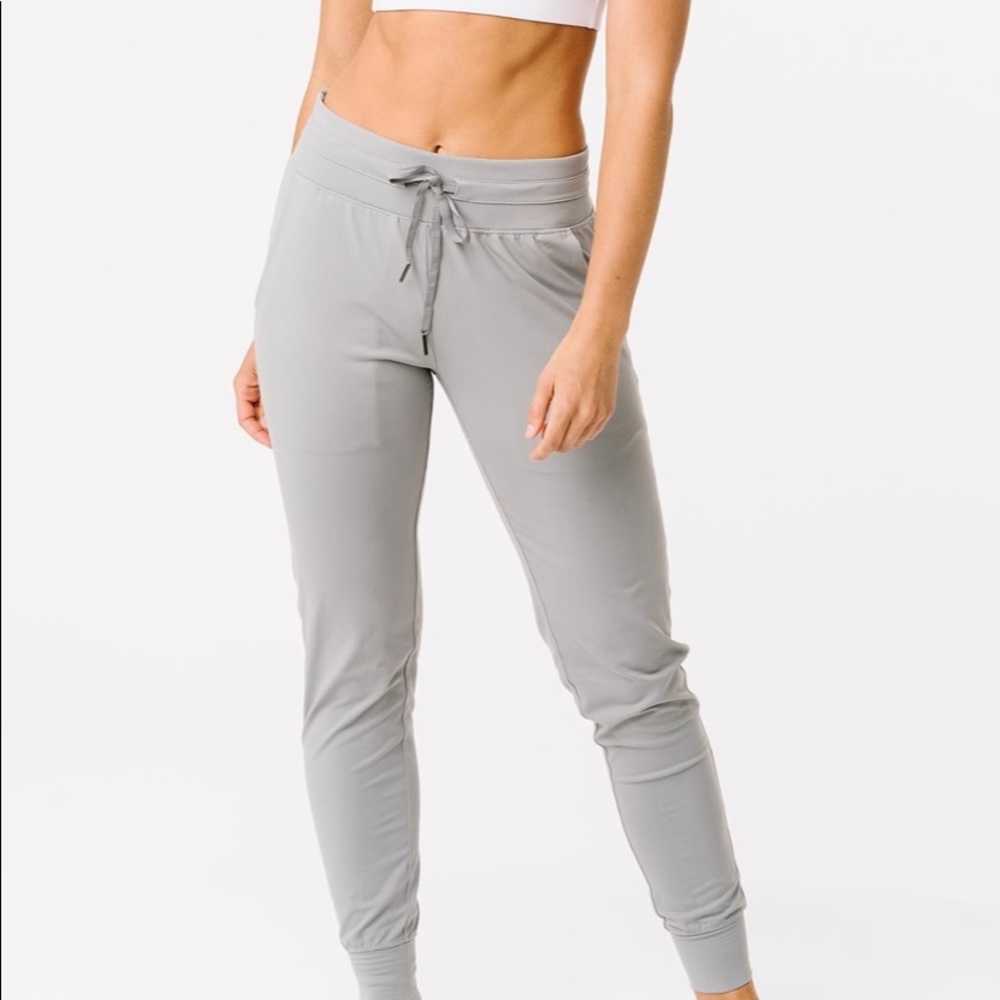 Zyia active heathered grey ascend joggers